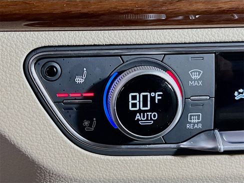 Used 2023 Audi Q5 2.0T Prestige w/ Prestige Package image 22