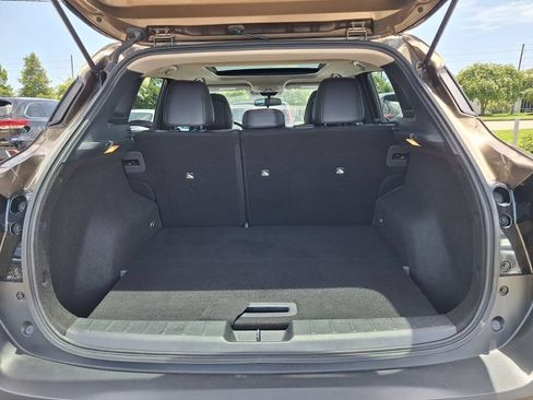 Used 2025 Nissan Kicks SR w/ SR Premium Package FWD image 25