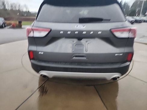 Used 2022 Ford Escape SE image 5