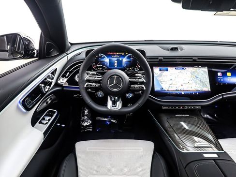 New 2026 Mercedes-Benz E 53 AMG e 4MATIC Sedan image 4