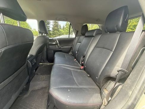 Used 2023 Toyota 4Runner TRD Off-Road Premium AWD/4WD image 10