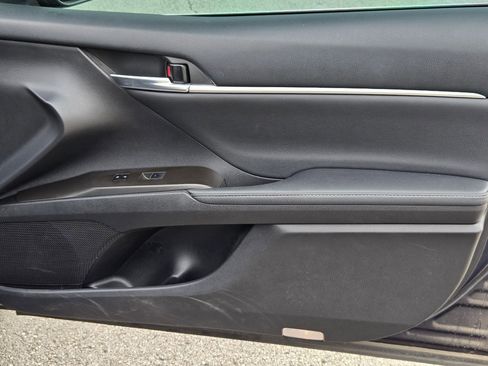 Used 2022 Toyota Camry XSE FWD image 28