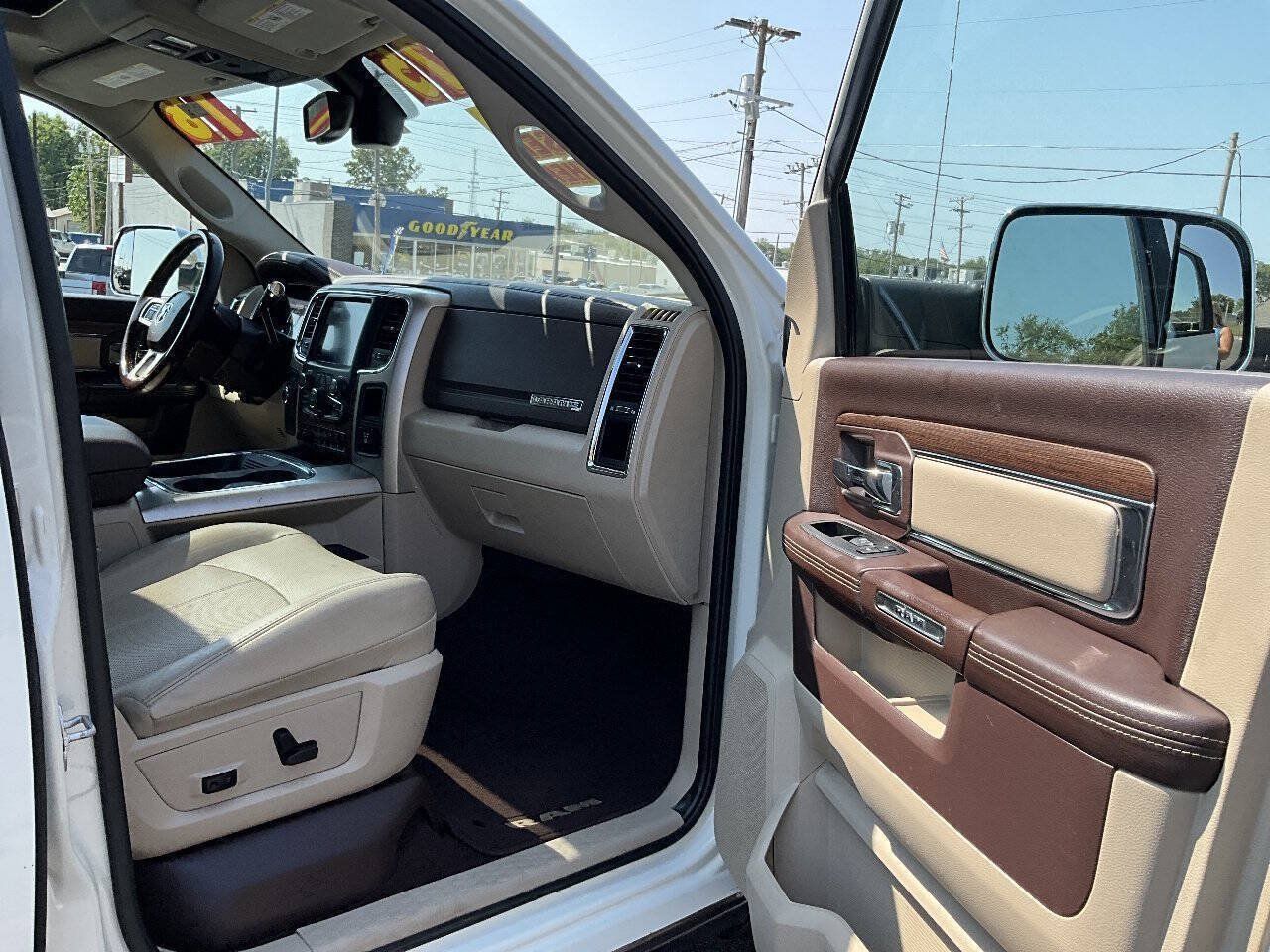 Used 2018 RAM 3500 Laramie AWD/4WD image 31