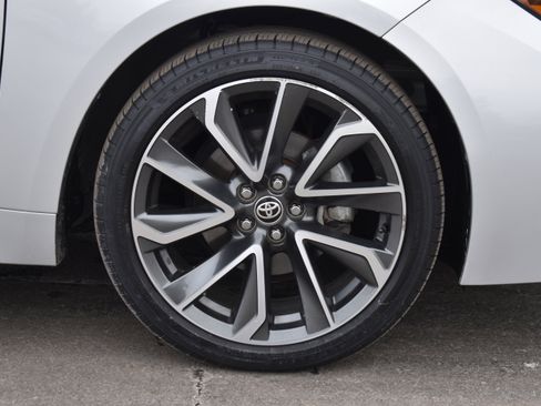 Used 2022 Toyota Corolla SE w/ Carpet Mat Package (TMS) image 31