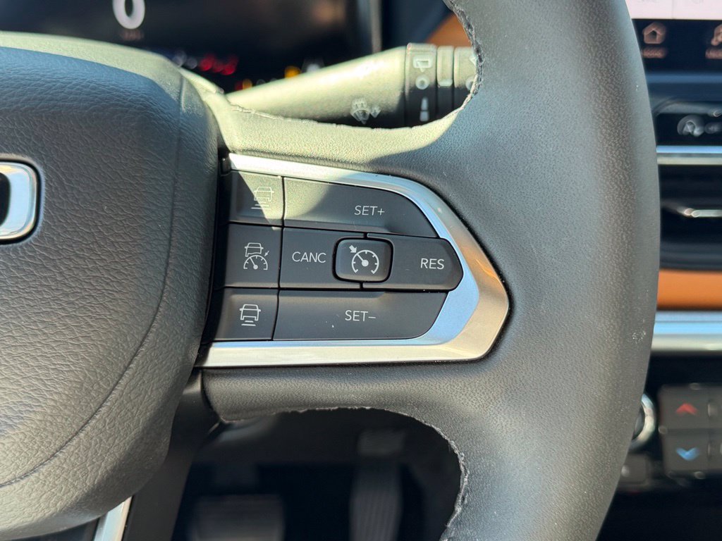 Used 2025 Jeep Compass Limited w/ Elite Group AWD/4WD image 20