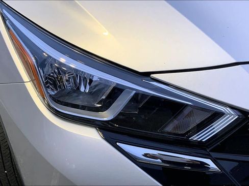 Used 2024 Nissan Versa S w/ Trunk Package image 25