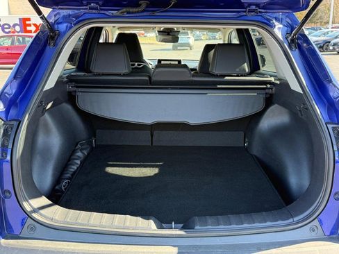 Used 2025 Toyota Corolla Cross XLE image 4