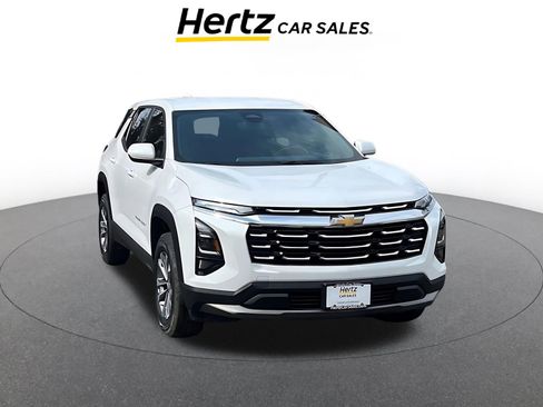 Used 2025 Chevrolet Equinox LT image 1