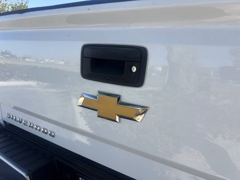 Used 2019 Chevrolet Silverado 2500 W/T w/ WT Convenience Package RWD image 7
