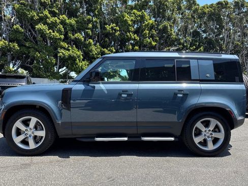 Used 2023 Land Rover Defender 110 SE AWD/4WD image 2