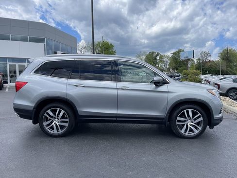 Used 2016 Honda Pilot Touring image 4