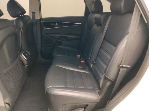 Used 2020 Kia Sorento EX FWD image 18