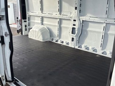 Used 2023 RAM ProMaster 2500 image 17