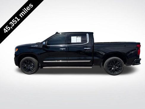 Used 2024 Chevrolet Silverado 1500 High Country w/ High Country Premium Package AWD/4WD image 3