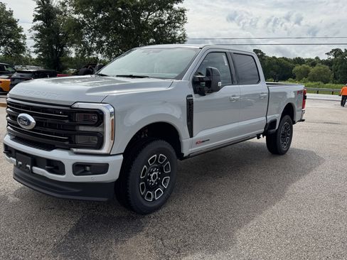 New 2026 Ford F250 Platinum AWD/4WD image 6