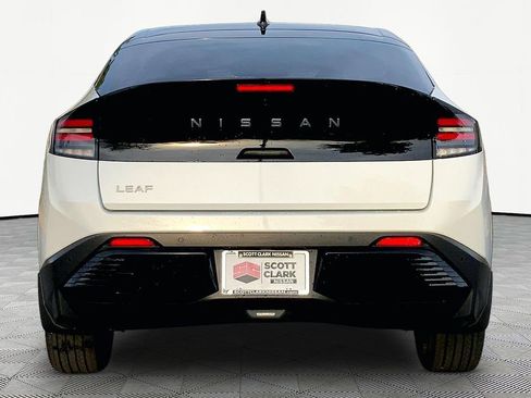 New 2026 Nissan Leaf SV+ w/ Floor Mat Package (SV+) FWD image 4