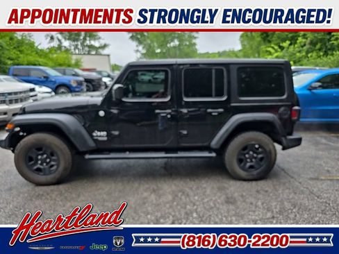 Used 2021 Jeep Wrangler Unlimited Sport AWD/4WD image 3