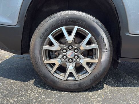 Used 2020 GMC Acadia SLE FWD image 25