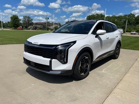New 2026 Kia Sportage EX FWD image 2