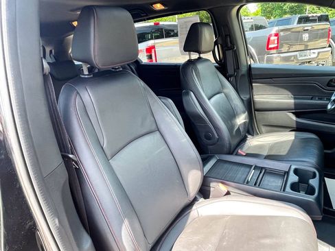 Used 2023 Honda Odyssey Sport image 10