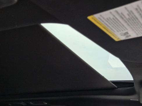 Used 2022 Ford Expedition Limited image 9