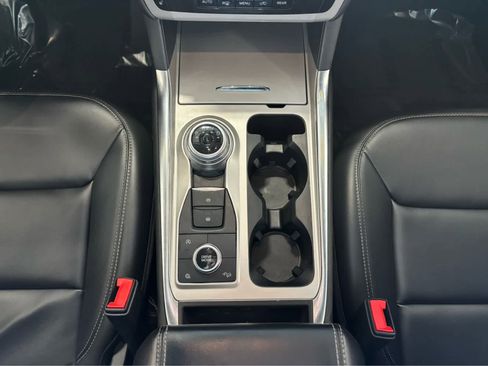 Used 2023 Ford Explorer XLT w/ Equipment Group 202A AWD/4WD image 12