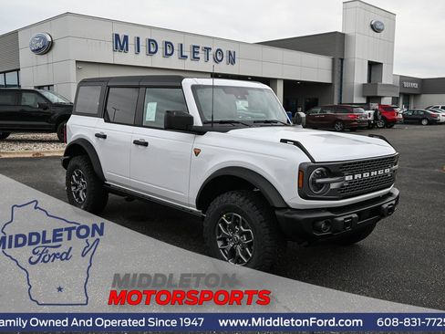 New 2025 Ford Bronco Badlands image 1