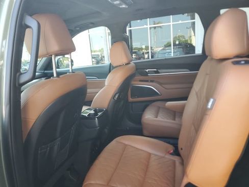 Certified 2025 Kia Telluride SX Prestige X-Line AWD/4WD image 9
