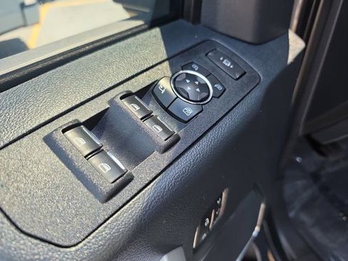 Used 2022 Ford F250 Lariat w/ Lariat Ultimate Package AWD/4WD image 15