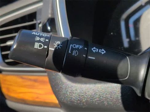 Used 2021 Honda CR-V Touring image 29