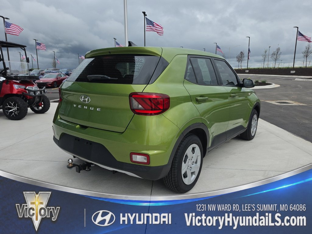 Used 2020 Hyundai Venue SE FWD image 5