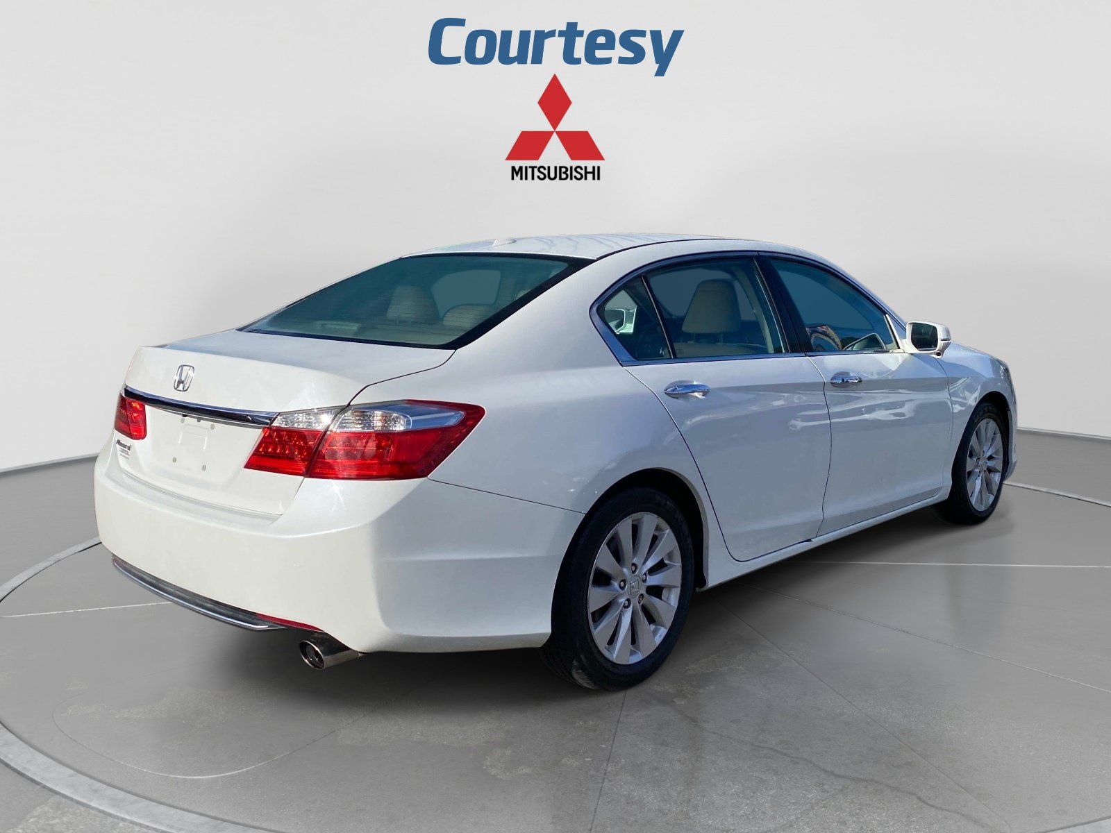 Used 2015 Honda Accord EX-L image 5