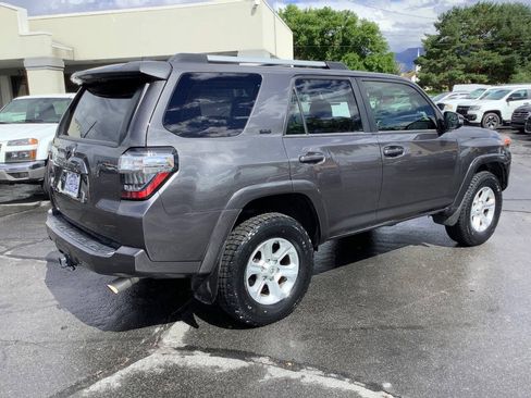 Used 2020 Toyota 4Runner SR5 Premium AWD/4WD image 12