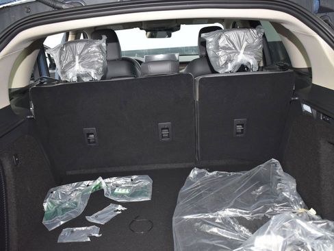 New 2025 Lincoln Corsair Reserve w/ Jet Appearance Package image 13