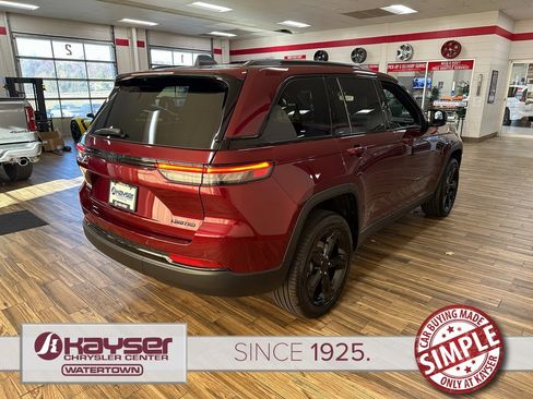 New 2025 Jeep Grand Cherokee Limited w/ Black Appearance Package image 5