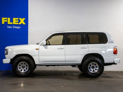 Used 2001 Lexus LX 470 4WD image 2