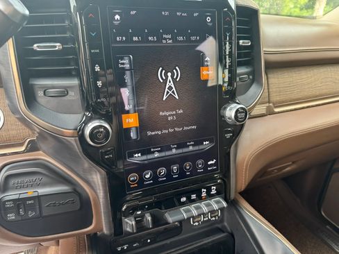 Used 2019 RAM 2500 Limited AWD/4WD image 33
