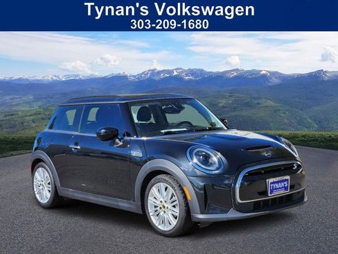 Used 2023 MINI Cooper SE image 1