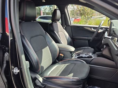 Used 2023 Ford Escape ST-Line w/ Tech Pack #1 FWD image 17
