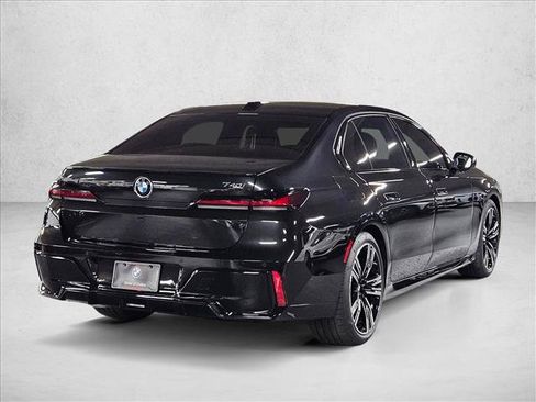 New 2026 BMW 740i RWD image 5