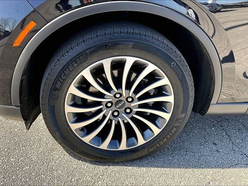 Used 2020 Lincoln Aviator Reserve w/ Elements Package Plus AWD/4WD image 11