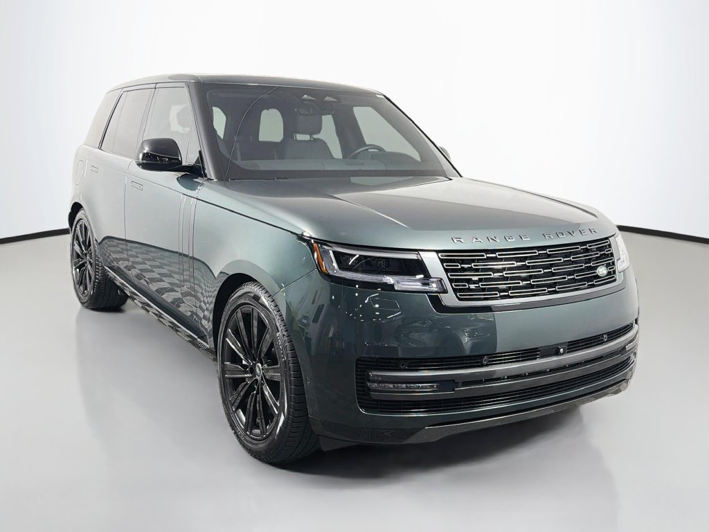 Used 2025 Land Rover Range Rover SE AWD/4WD image 3