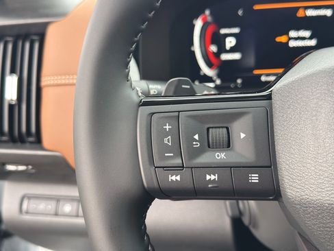 New 2026 Nissan Pathfinder Platinum image 20