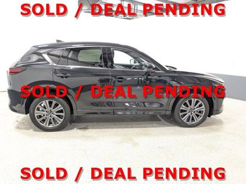 Used 2025 MAZDA CX-5 Signature AWD/4WD image 2