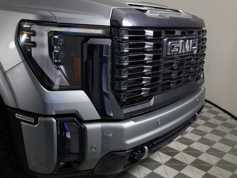 Used 2024 GMC Sierra 2500 Denali Ultimate image 46