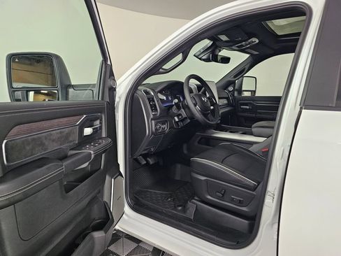 New 2026 RAM 3500 Laramie AWD/4WD image 22