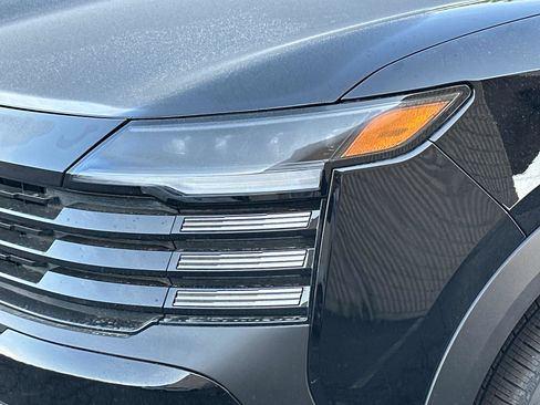 New 2026 Nissan Kicks SV w/ SV Premium Package image 9