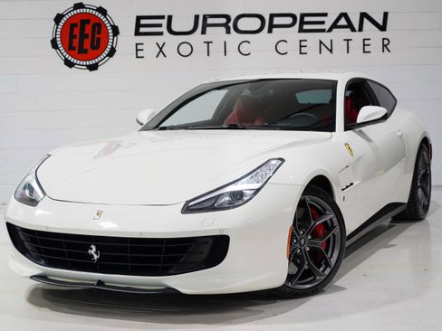 Used 2018 Ferrari GTC4Lusso T RWD image 4