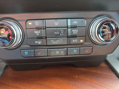 Used 2019 Ford F150 King Ranch w/ Equipment Group 601A Luxury AWD/4WD image 30