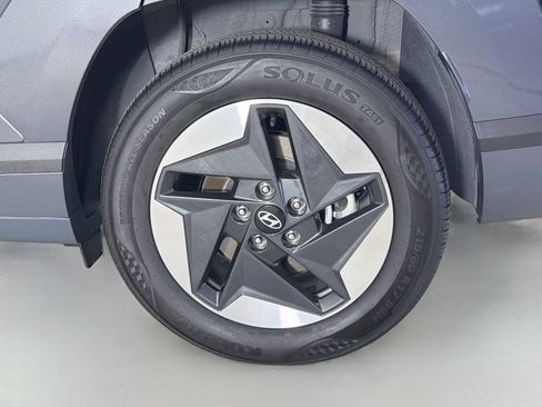 Used 2024 Hyundai Kona SE FWD image 28